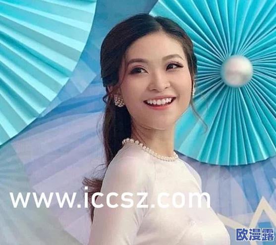 白丝美女流白浆，展现青春魅力与性感风情，引发网友热议与讨论，成为社交媒体新焦点