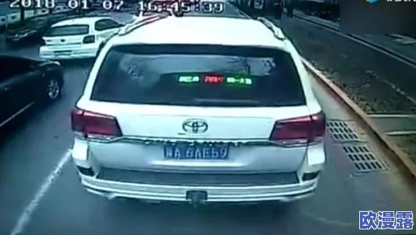 小短文H啪纯肉公交车动图引发热议，网友纷纷评论：这场面太劲爆，简直不敢相信！