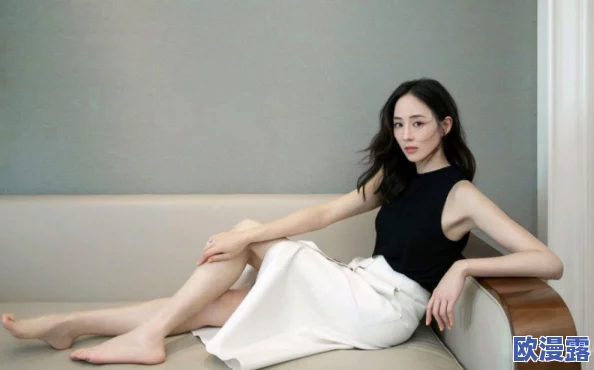 亚洲女人下面毛茸茸湿漉漉，展现出独特的魅力与性感，引发热议与关注，成为社交媒体上的热门话题
