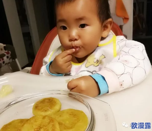 边吃奶边做边爱视频激烈韩国：最新动态显示该视频在社交平台上引发热议，网友们纷纷分享和讨论相关内容