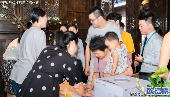 挺进太深了老师h：近期该作品在网络上引发热议，许多网友对其情节和角色发展进行了深入讨论