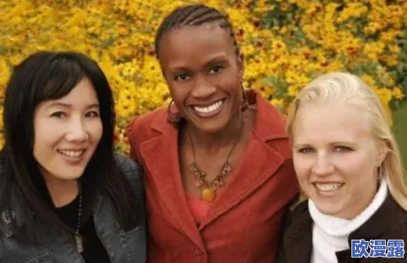 娇小亚洲女孩与黑人男友的浪漫故事：跨文化爱情的美丽碰撞
