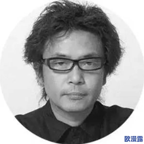 日本夏冰寒说：porno18老师hd：最新动态揭示了该领域的热门趋势与发展，吸引了众多观众的关注与讨论