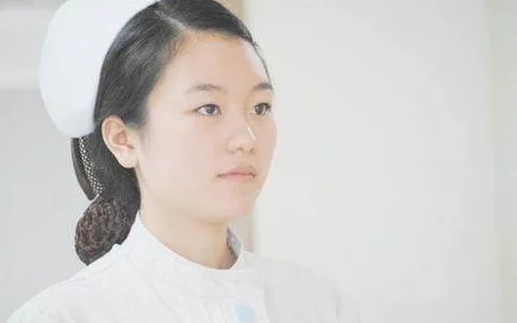 探索日本护士职业生活:真实记录与xnxnxn视频背后的故事 探索日本护士职业生活:真实记录与xnxnxn视频背后的故事
