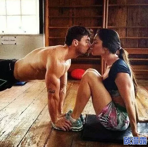 美女扒开胸罩给男生吻摸，这种行为真是让人感到不适，应该尊重彼此的界限