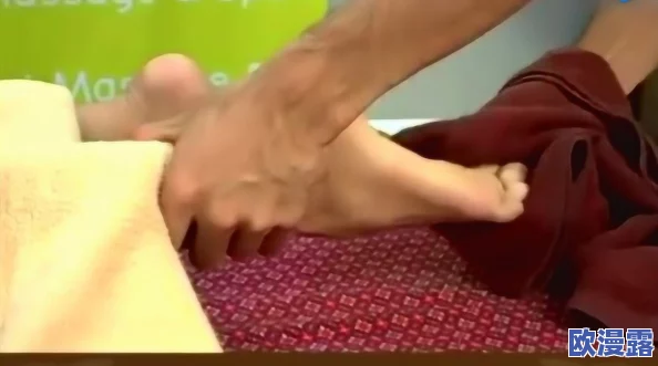 精油按摩做爰hd在线手机观看，感觉很放松，画面也很美，值得一看！