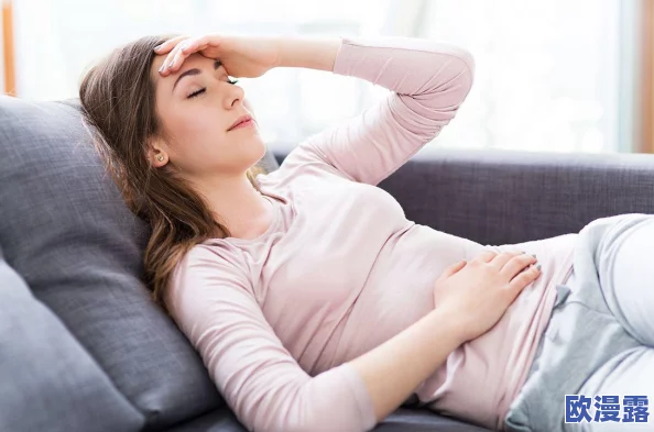 妇女BD丰满惊爆信息：最新研究显示女性身材曲线对心理健康有积极影响，专家建议重视自信与身体形象的关系