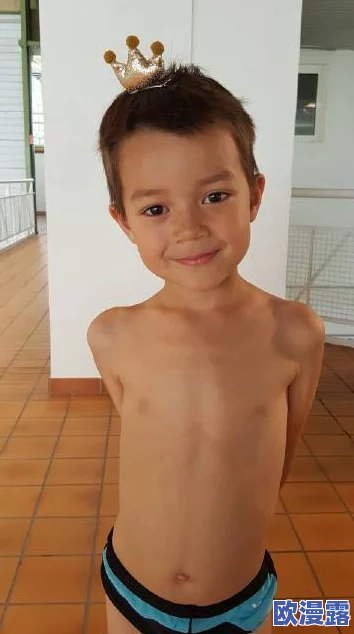 可爱裸小男生全身精 可爱裸小男生全身精